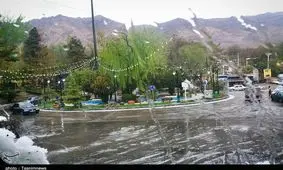 بارش شدید تگرگ در استان قزوین/ معابر دچار آبگرفتگی شدند