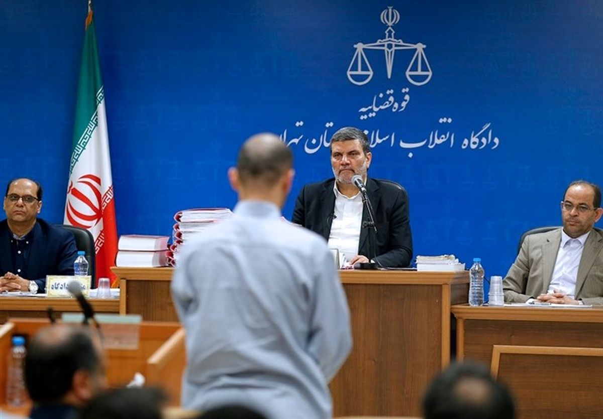 متهم عضو داعش: بستن کمربند انتحاری از قوانین داعش است/ گفته بودند نظامیها را بکشم
