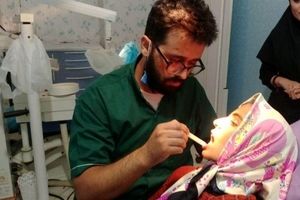 دختر شکنجه شده ماهشهری، اسیر دستان پزشک ناوارد و مجری مشهور تلویزیونی + فیلم