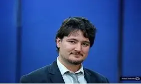 علاقمندی مدرس یونانی برای دیدن نمایش‌های ایرانی