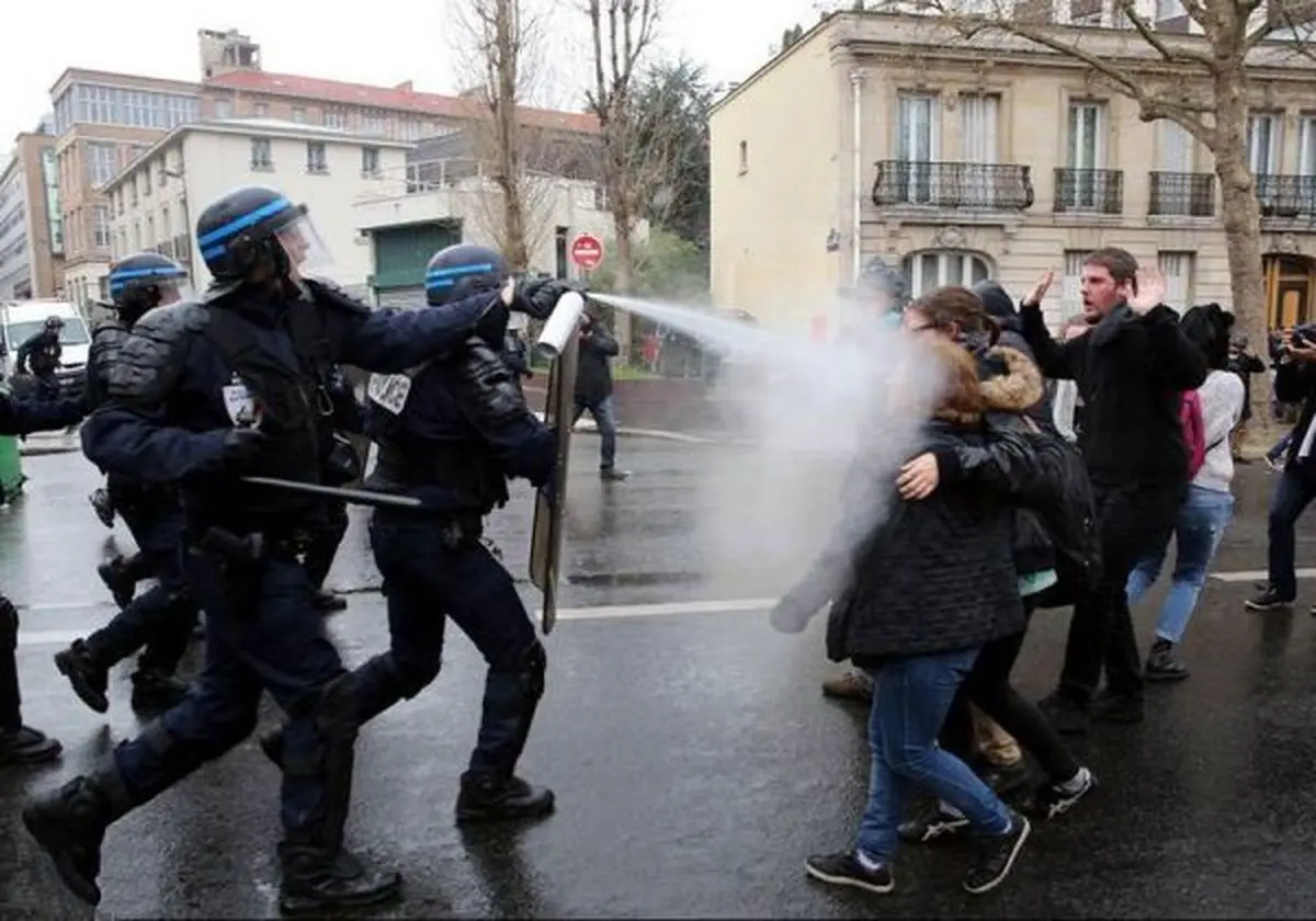 عیادت کاردار ایران از خبرنگار و تصویربردار مجروح صداوسیما در پاریس