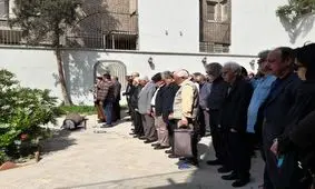 هنرمندی که تنها بود و در تنهایی رفت