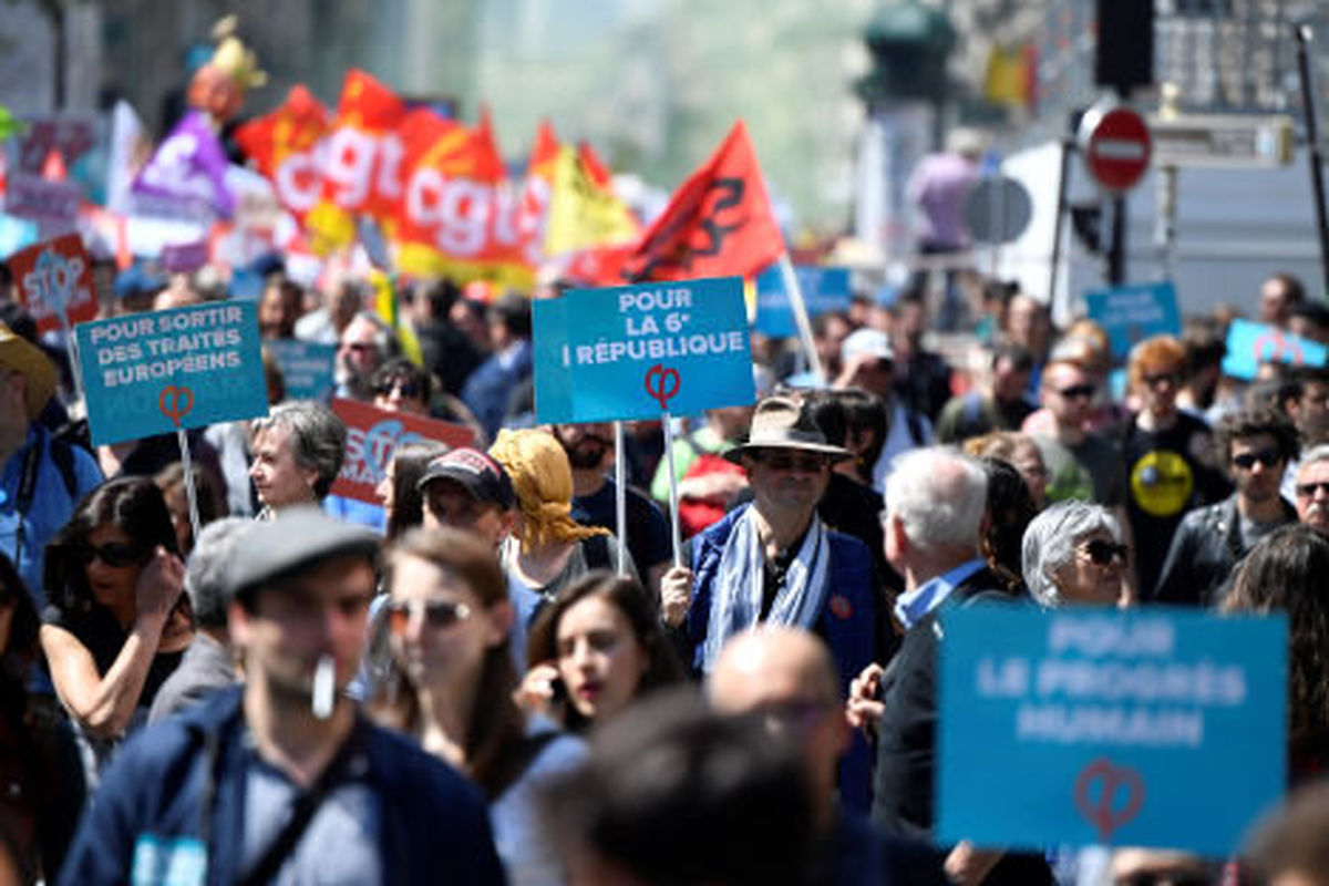 تظاهرات ده‌ها هزار فرانسوی علیه ماکرون