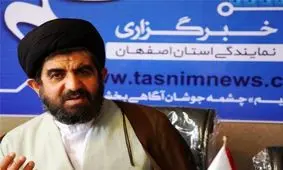 مصوبه دولت درباره افزایش حقوق کارمندان مغایر مصوبه مجلس است