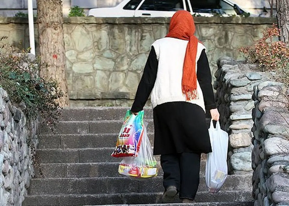 علت خرید کالاهای بی کیفیت و ارزان/ پایین آمدن قدرت خرید مردم