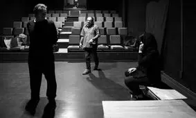 «زخم‌های وحشتناک زمین بازی» بر صحنه