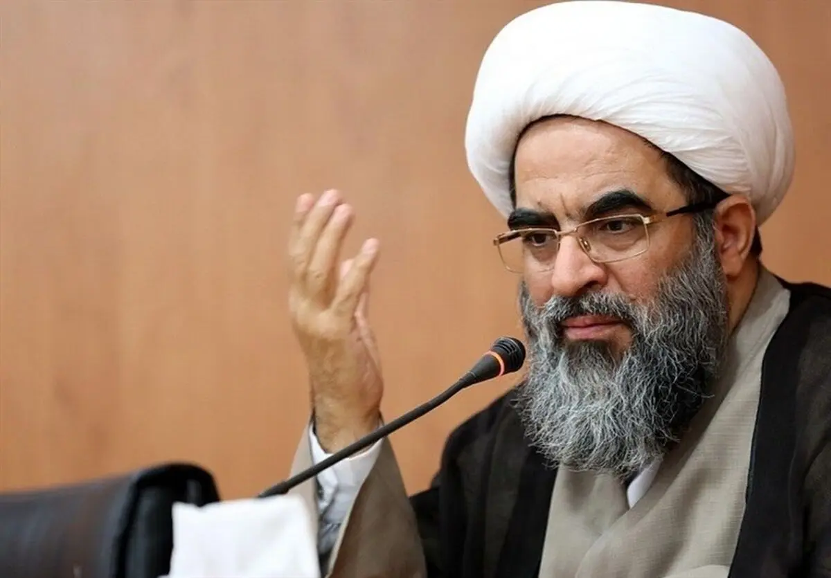 آیت‌الله فاضل لنکرانی: غالب مردم در خط فقر قرار گرفته‌اند/ امروز در جامعه قشر متوسط نداریم/ تصور فقر در نظام اسلامی بعد از 44 سال مشکل است چه رسد به واقعیت خارجی آن/ همه نهادها باید برای کاهش فقر و مشکلات اقتصادی تدبیری ویژه کنند