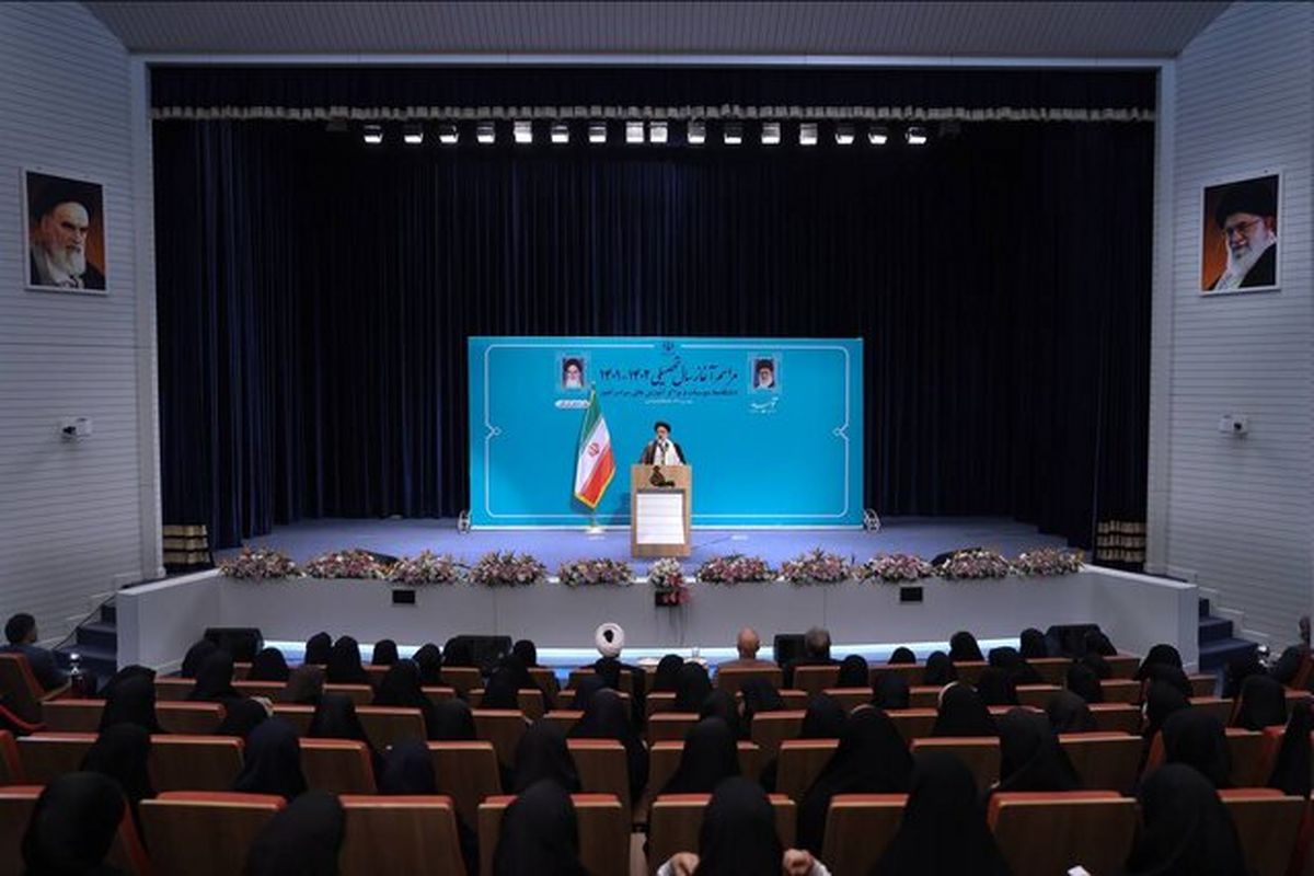 دانشجویان و اساتید ما اجازه تحقق خیالهای باطل دشمن را در محیط دانشگاه نخواهند داد