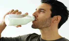 نوشیدن شیر در این زمان سم است!