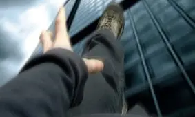 فیلم/ خودکشی دختر 12 ساله برای حفظ عفت و پاکدامنی