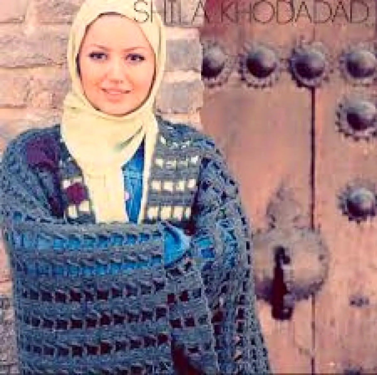 «شیلا خداداد» و همسر پزشکش در نمایشگاه کتاب + عکس