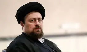 انتقاد سیدحسن خمینی از تربیون هایی که عزت کشور را متزلزل می کنند/تا مردم هستند کسی نمی تواند به ما ضربه بزند