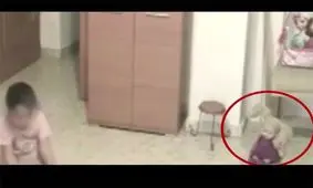 تصاویر مخفی و ترسناکی که یک پدر از اتاق دخترش گرفت+فیلم و عکس