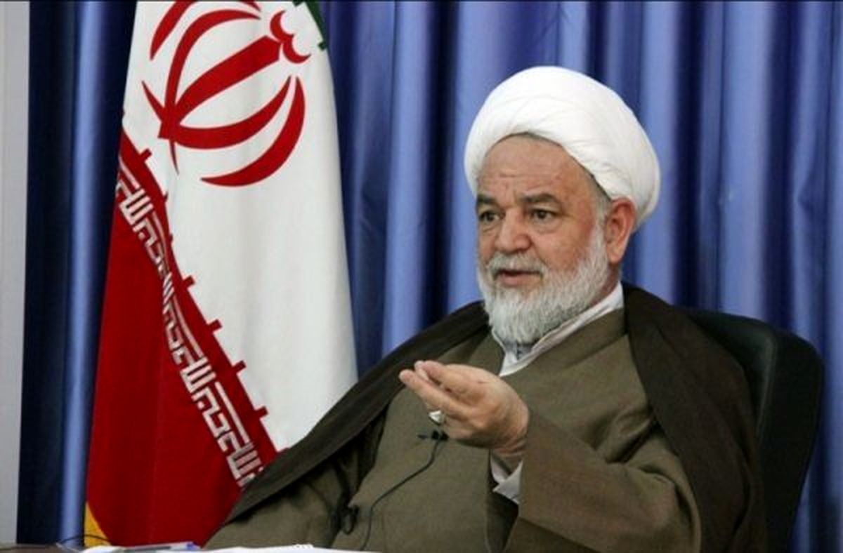 امام جمعه بجنورد: وضعیت حجاب و آرایش دختران در مدارس نامناسب شده است/حقالقدم روحانیون در مدارس بسیار ناچیز است