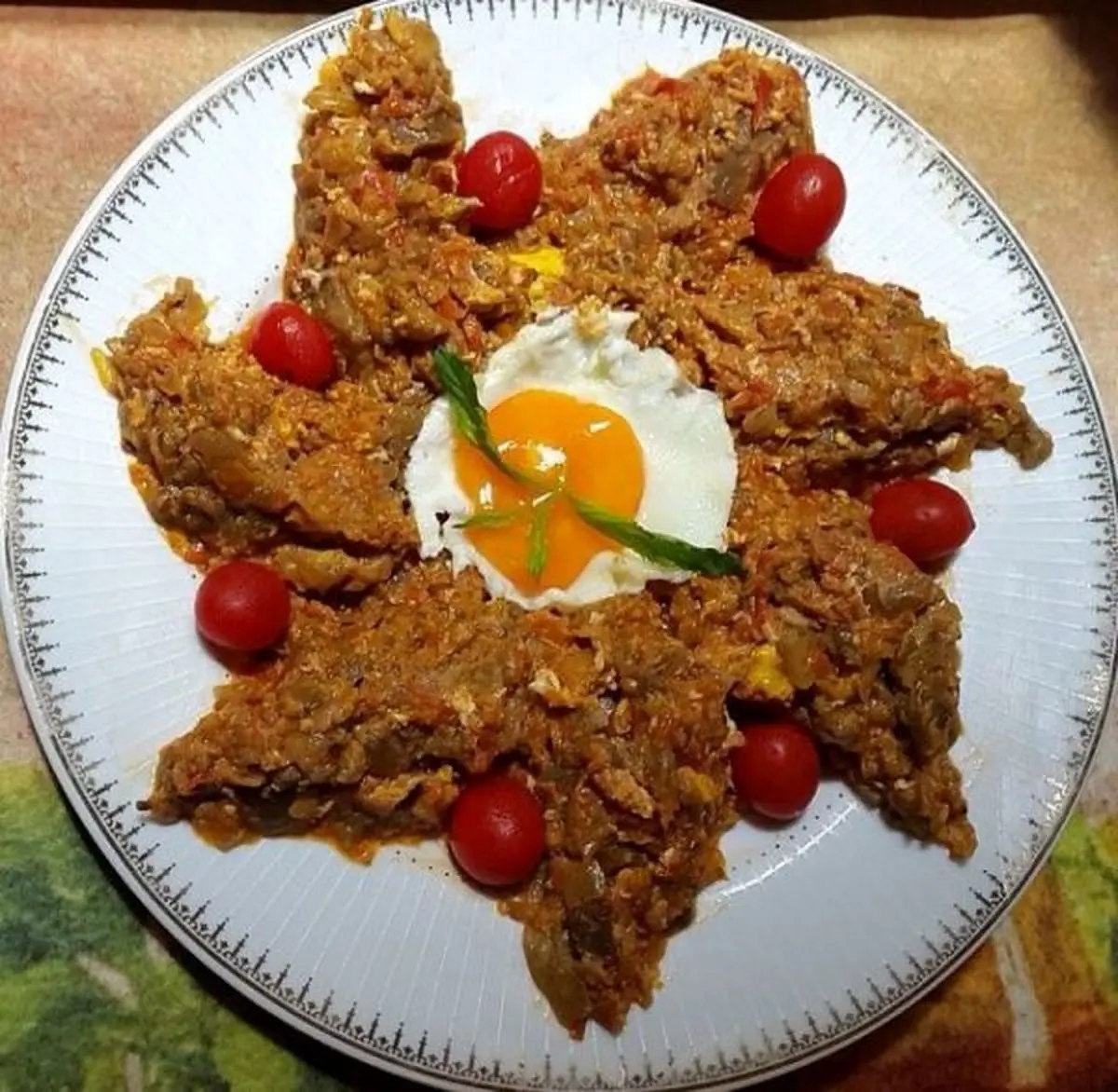 طرز تهیه “میرزا قاسمی” خوشمزه گیلانی + نکات تهیه