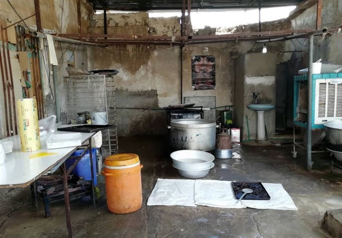 کارگاه غیرمجاز تولید زولبیا و بامیه در دشتستان پلمب شد