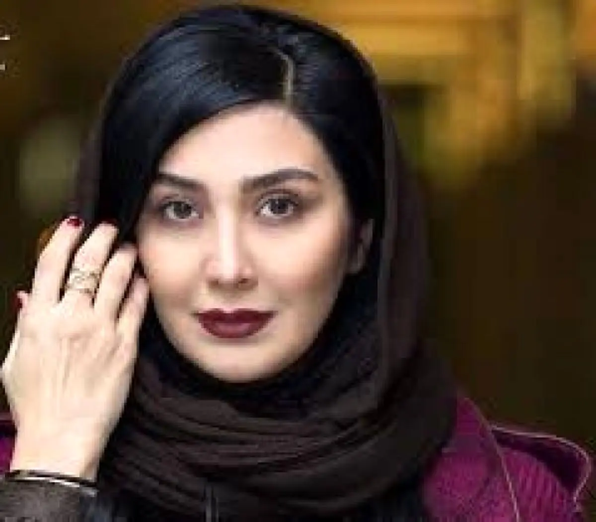 «مریم معصومی» و سگش در یک نمایشگاه اتومبیل لوکس!