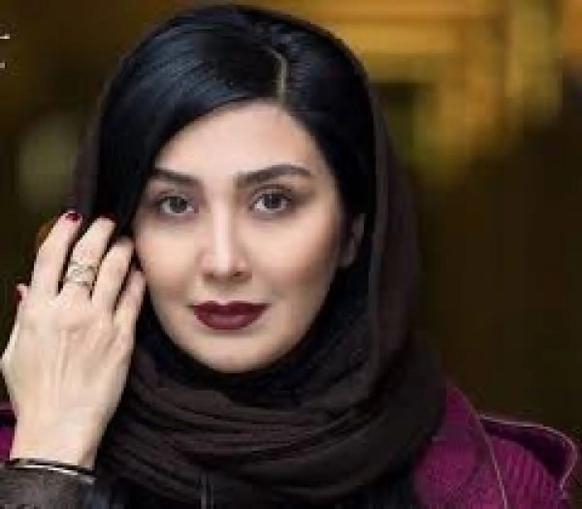 «مریم معصومی» و سگش در یک نمایشگاه اتومبیل لوکس!