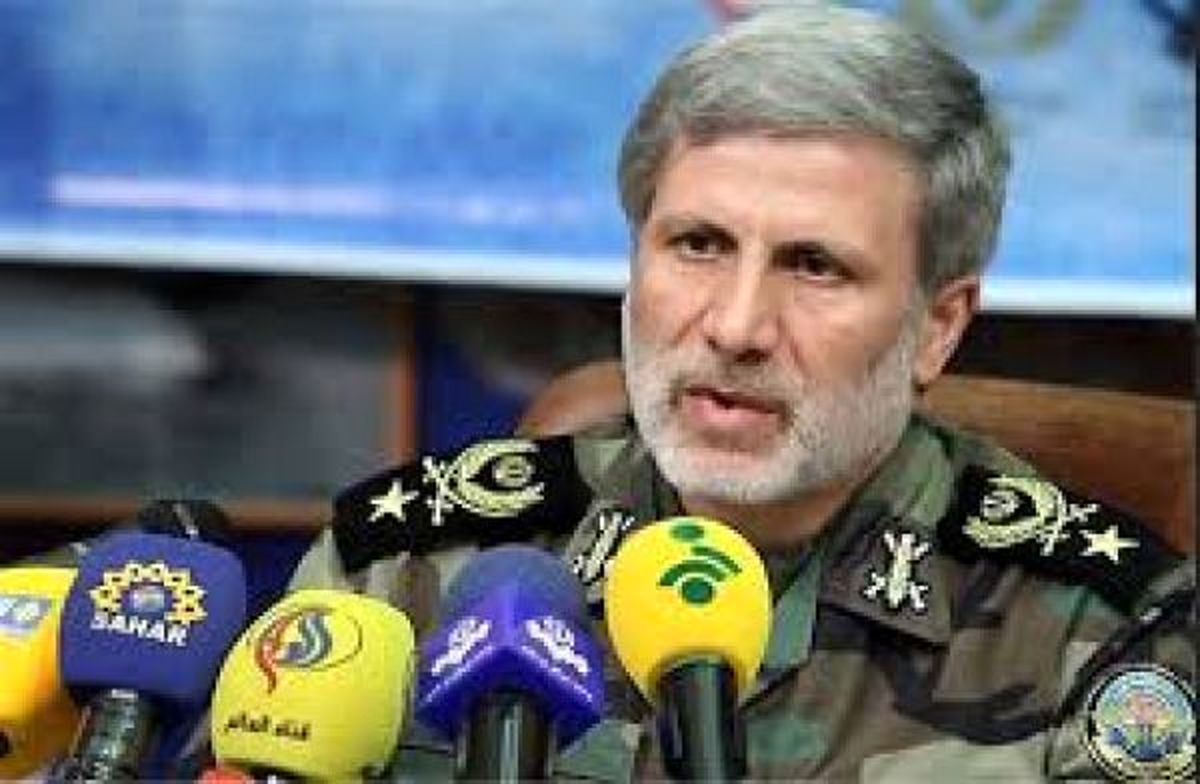 وزیر دفاع: آمریکا غلطی همچون حمله به هواپیمای مسافری کند، ناوهایش را به قعر دریا میفرستیم