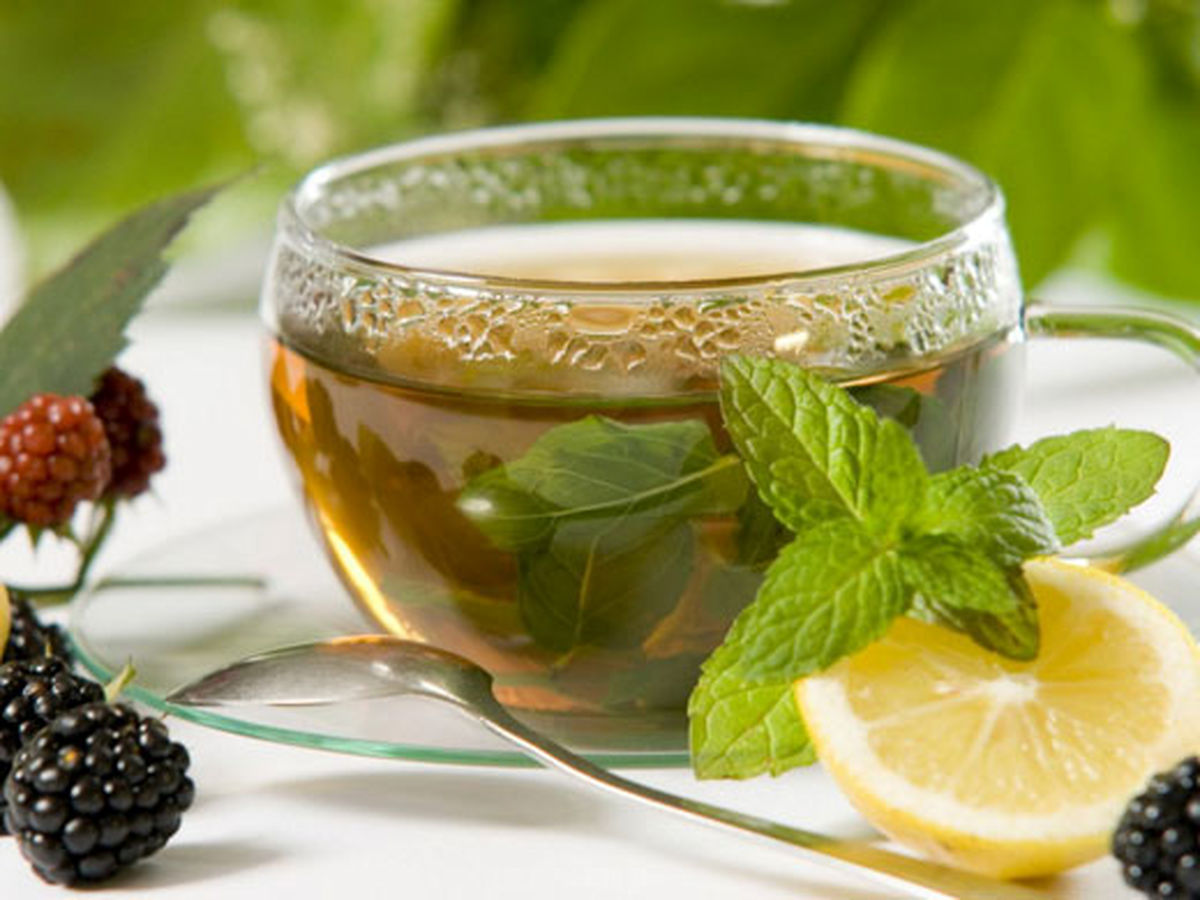 دمنوشها و عرقیات مناسب افطار برای روزه داران