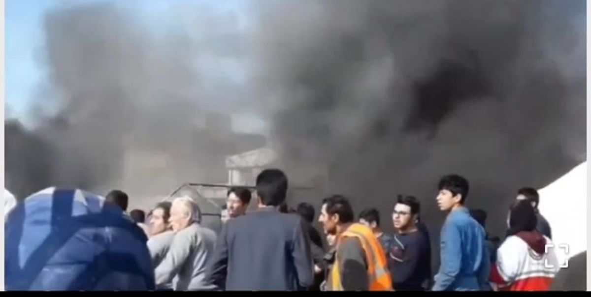 آتش‌سوزی 2 چادر زلزله‌زدگان در خوی