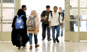 دانشگاه‌ در محاصره فقر