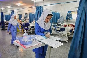 فریاد پرستار خوزستانی: با حقوق ۱۴ میلیون چطور زنده بمانم؟/ ویدئو