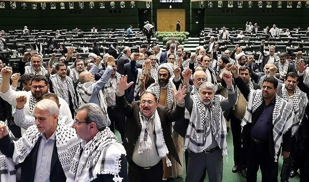 بازی دو سر باخت نمایندگان مجلس یازدهم؛ نه مردم راضی و نه دولت!

