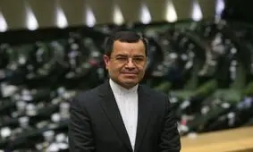 مذاکره با گرگ‌ها و قاتلان هزاران زن و کودک کاری بیهوده است/ با صدای رسا اعلام می‌کنیم که آمریکا هیچ غلطی نمی‌تواند کند