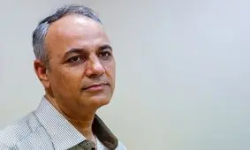 احمد زیدآبادی با انتقاد از ماجرای برخورد فیزیکی با عبدالله مؤمنی فعال سیاسی: آزادش کنید