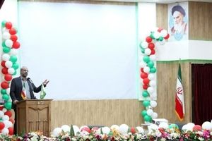 فرماندار اصفهان با صندلی چرخدار به مراسم معلولان رفت