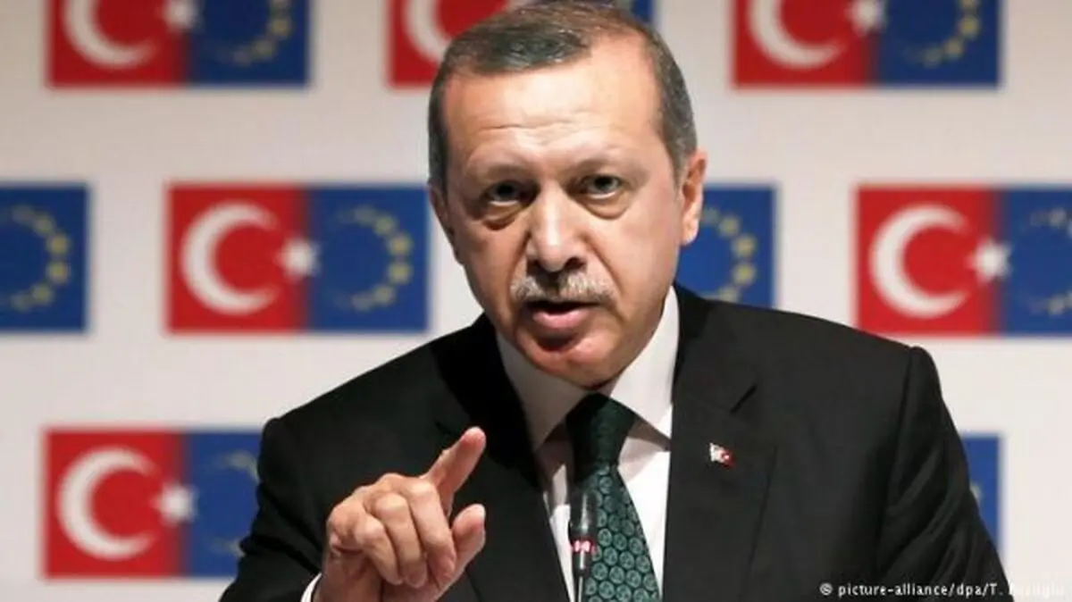 کاهش 20 درصدی ارزش لیر ترکیه در شش ماه/ اردوغان:شهروندان از دلار و یورو فاصله بگیرند و به ارز ملی روی بیاورند