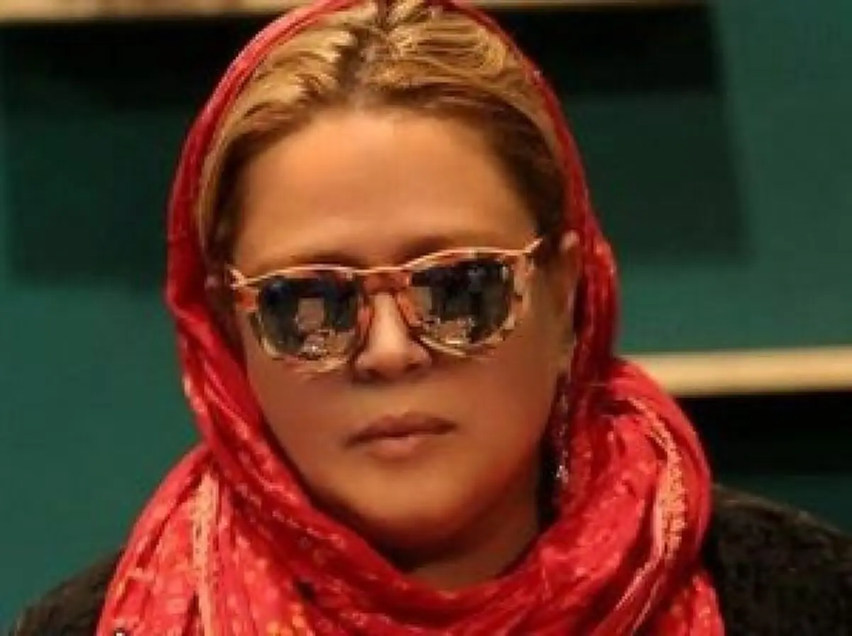 حرکت نامتعارف بهاره رهنما در یک نمایش + عکس