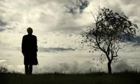 مادرم صیغه غلام 20 ساله شد و او را به خانه آورد / پسر جوان گوشه چشم ناپاکی هم به من دارد و مزاحم من می شود