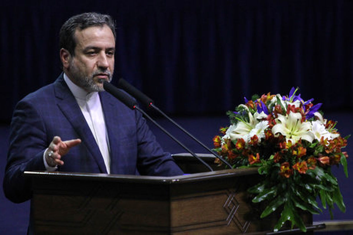 عراقچی: با برداشته شدن تحریمهای انرژی، حمل و نقل و بانکی اوضاع به حالت عادی برگشته است