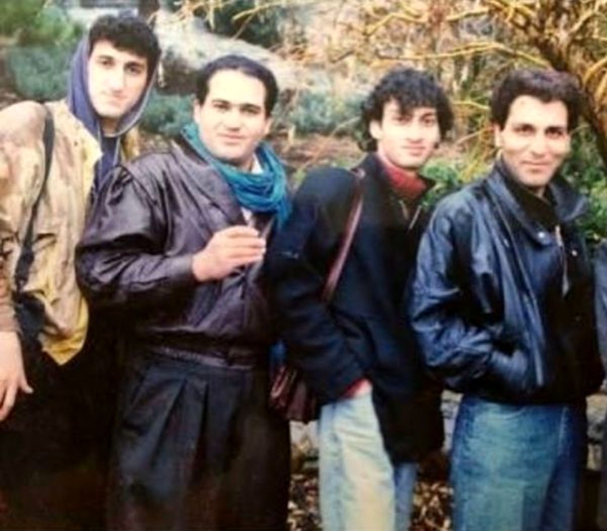 مهران مدیری به همراه دوستان ۲۵ سال پیش