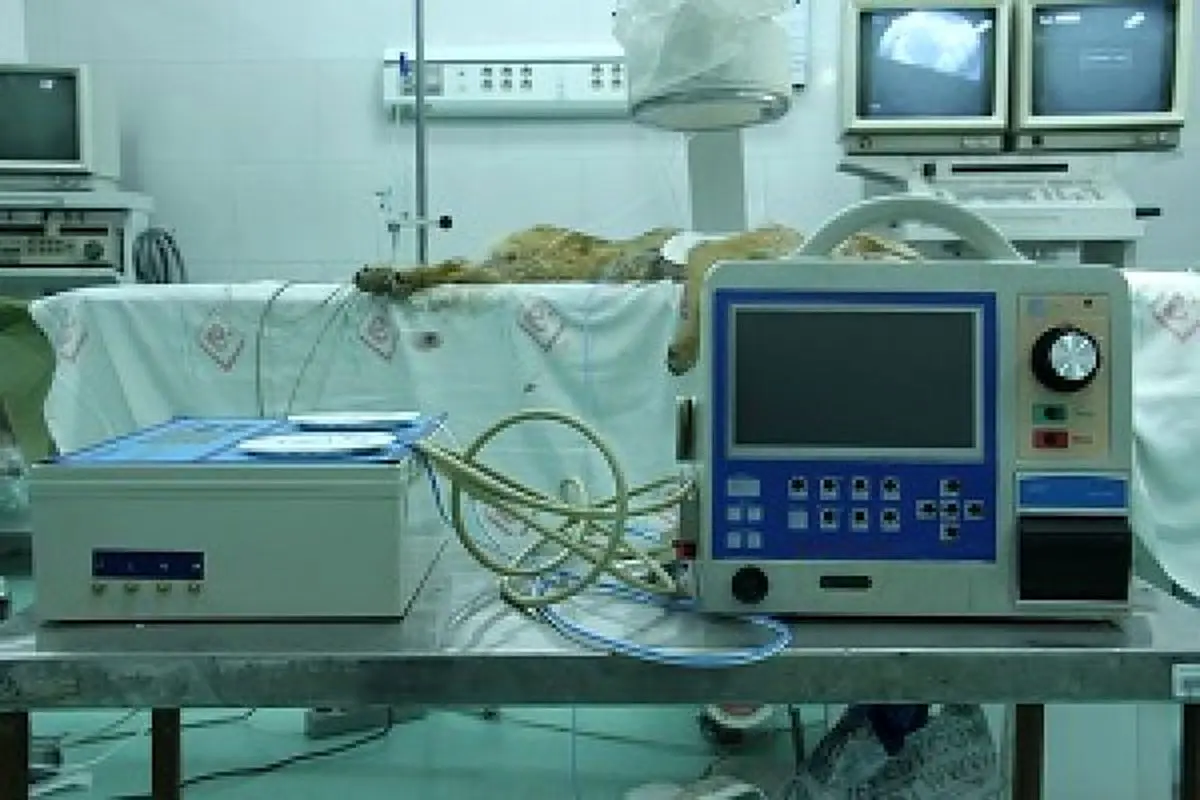 ساخت اولین دستگاه الکترو شوک ایرانی بوسیله شرکت تجهیزات پزشکی نیروهای مسلح