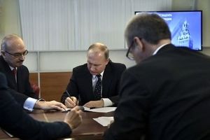 پوتین قانون مقابله با تحریم‌ها را امضا کرد