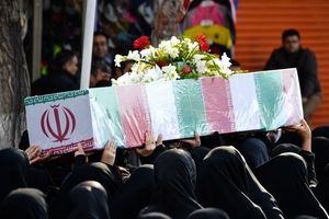 پیکر پاک بانوی جانباز دزفولی تشییع شد