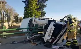 برخورد شدید پرشیا با نرده های محافظ بزرگراه/ تصاویر