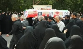 مادر شهید محمد دیانت به فرزند شهیدش پیوست‌