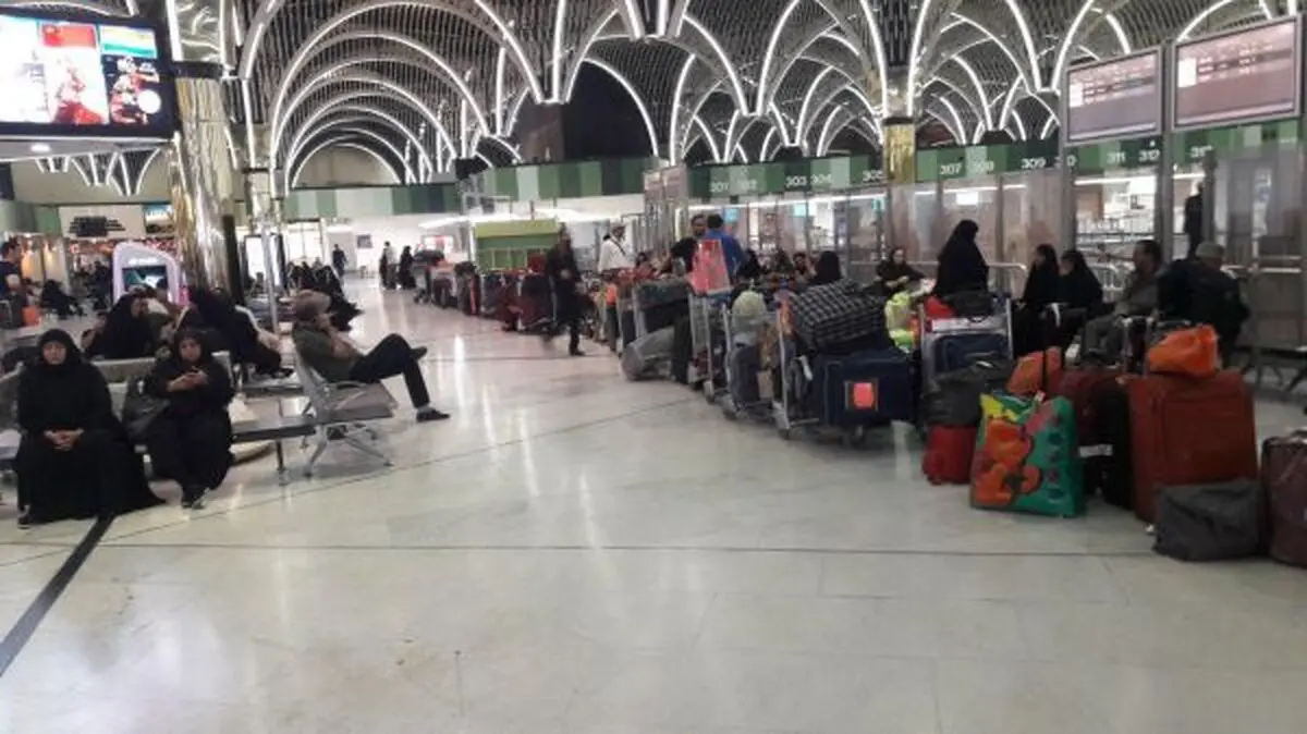 کنسل شدن پرواز و سرگردانی مسافران در فرودگاه بغداد