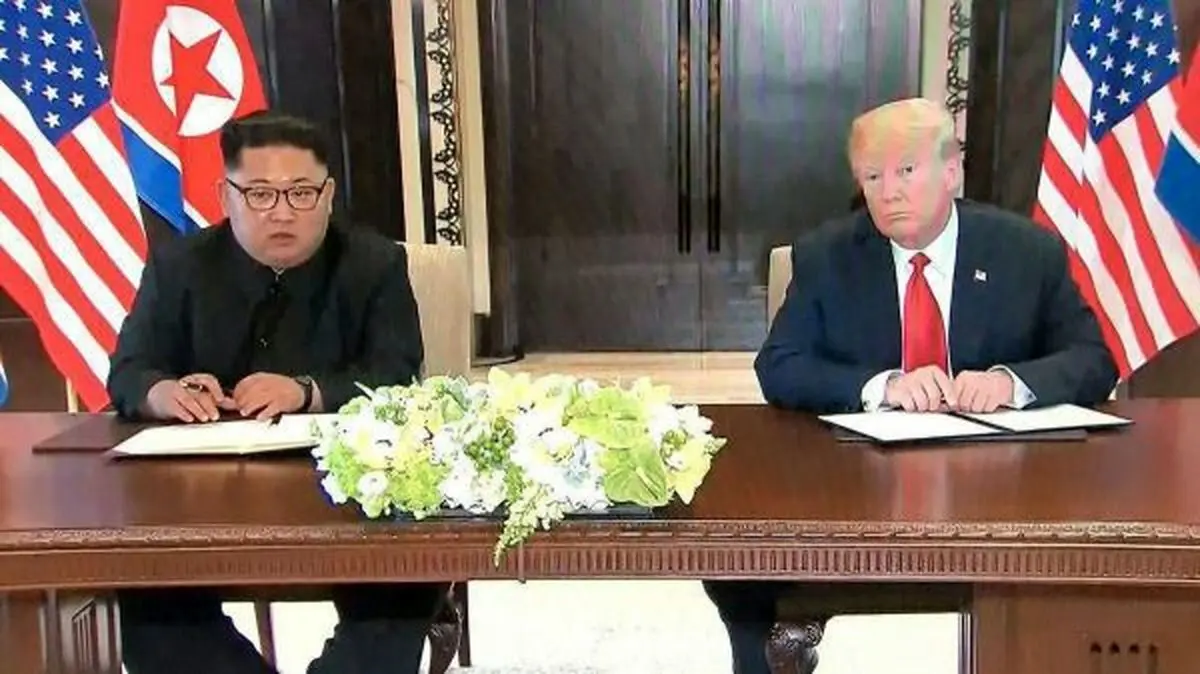 امضای سند مشترک میان ترامپ و اون