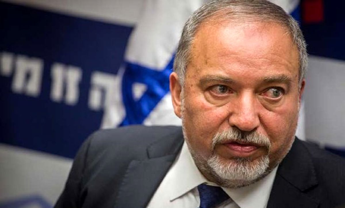 وزیر جنگ رژیم صهیونیستی: هیچ نیروی نظامی از حزبالله یا ایران در جنوب سوریه حضور ندارد