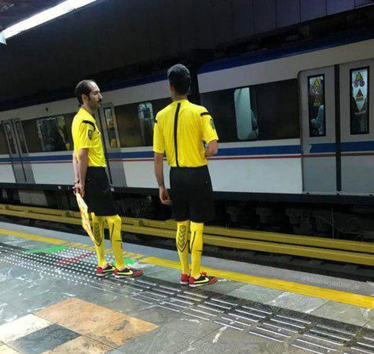داوران فوتبال در مترو تهران!