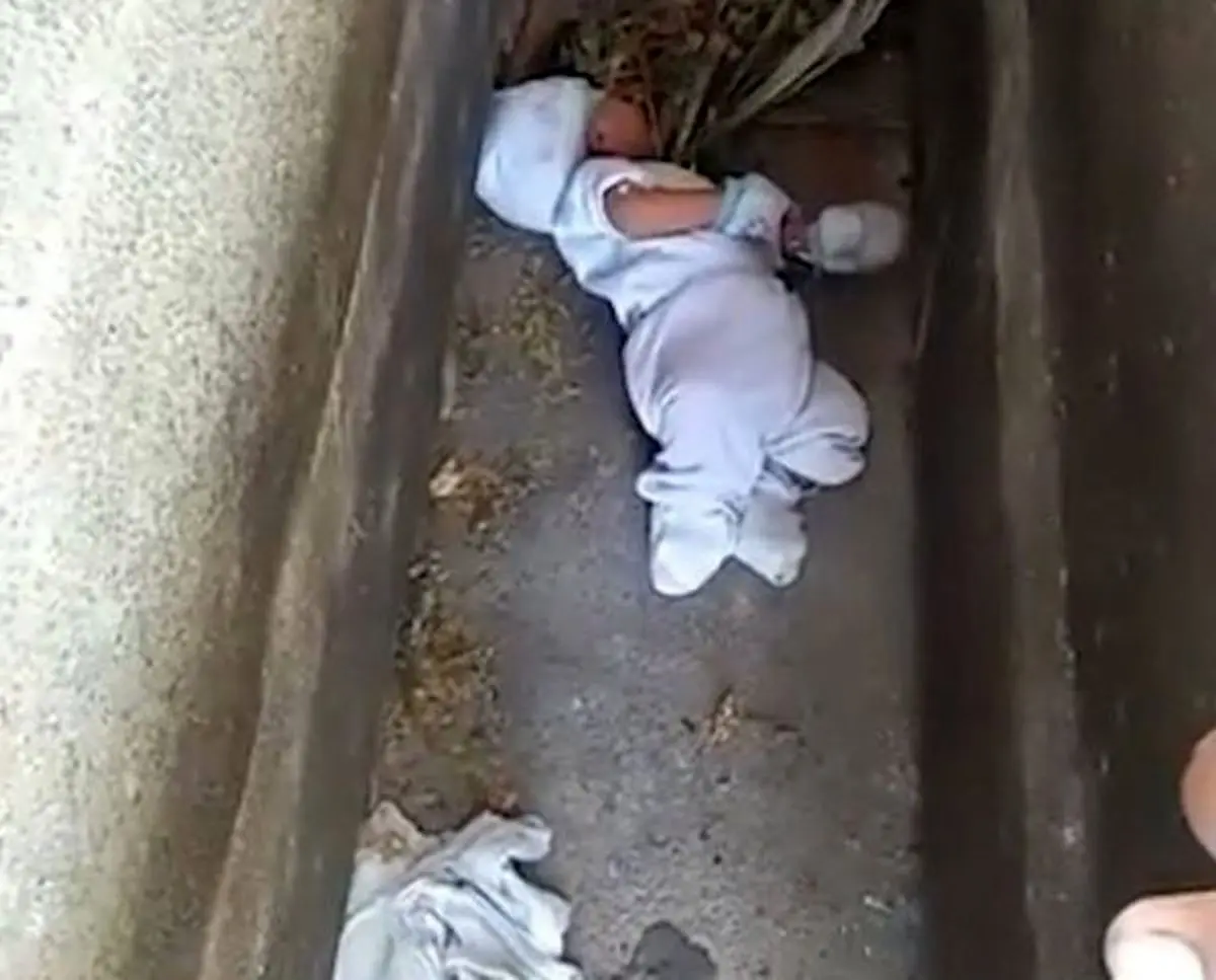 پیدا شدن نوزاد 2 ماهه در قبرستان!