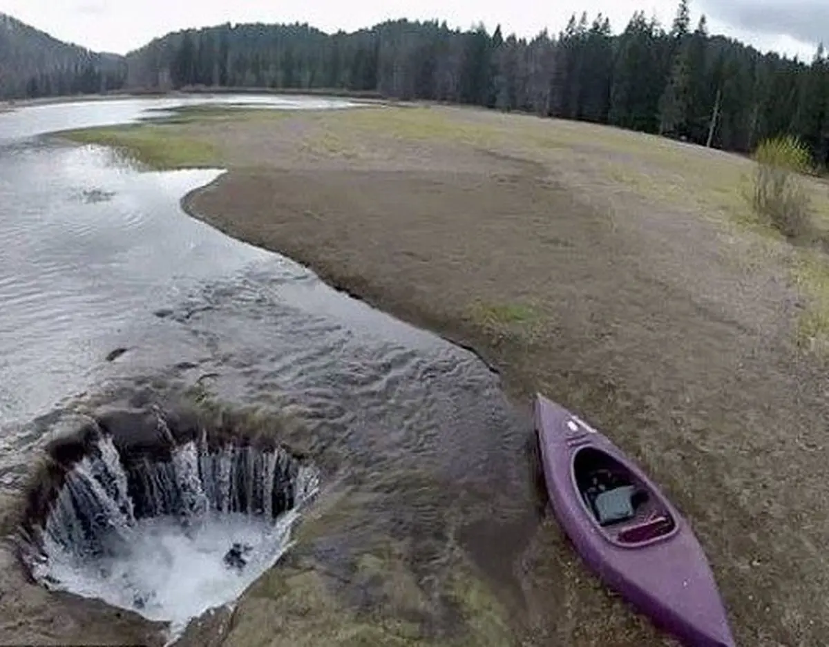 دریاچه ای در ایالت اورگون که همه چیز را میبلعد