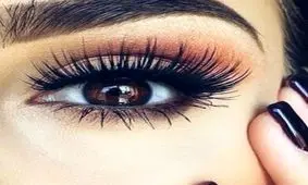 مراقبت و تقویت مژه ها با این ۵ روش خانگی