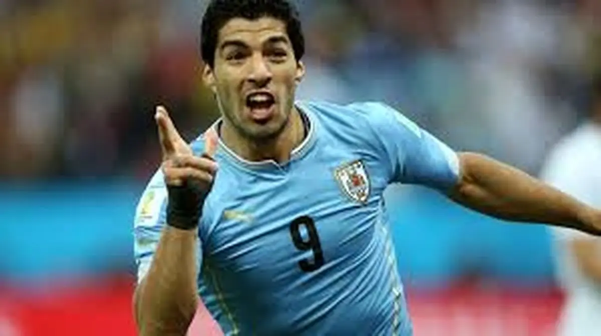 سوارز اولین گل اوروگوئه را به ثمر رساند