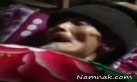 مرده ای که چشمانش در تابوت باز شد! + تصاویر